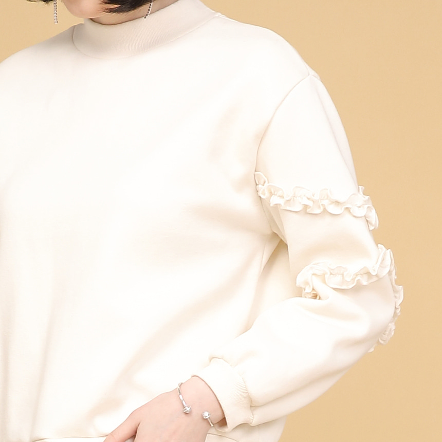 애비뉴투지 엄마옷 프릴 소매 하이넥 여성 겨울 긴팔 맨투맨 기모 티셔츠 A01348 50대 60대 중년여성
