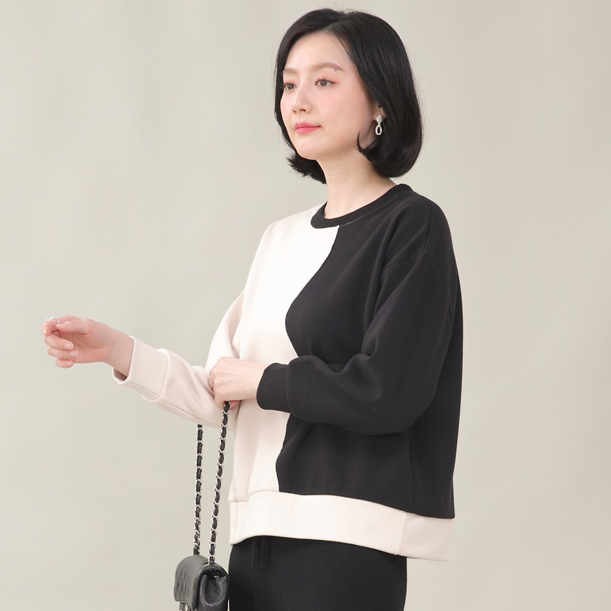 애비뉴투지 엄마옷 블랙 화이트 반반 배색 디자이너 라운드 봄 가을 초겨울 긴팔 맨투맨 티셔츠 A02436