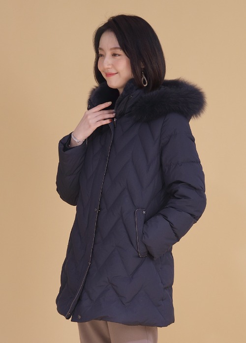 애비뉴투지 엄마옷 지젤 폭스 후드 거위털 구스 하프패딩 여성 겨울 프리미엄 재킷 J12221 50대 60대