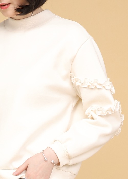 애비뉴투지 엄마옷 프릴 소매 하이넥 여성 겨울 긴팔 맨투맨 기모 티셔츠 A01348 50대 60대 중년여성