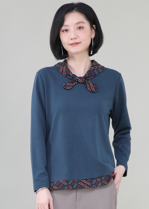 애비뉴투지 엄마옷 체크 리본 스카프 일체형 여성 봄 가을 겨울 긴팔 티셔츠 A12350
